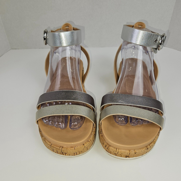 Marc Fisher Verily 8 WIDE Silver Multi Leather Cork Low Platform Sandal Metallic - Picture 2 of 16